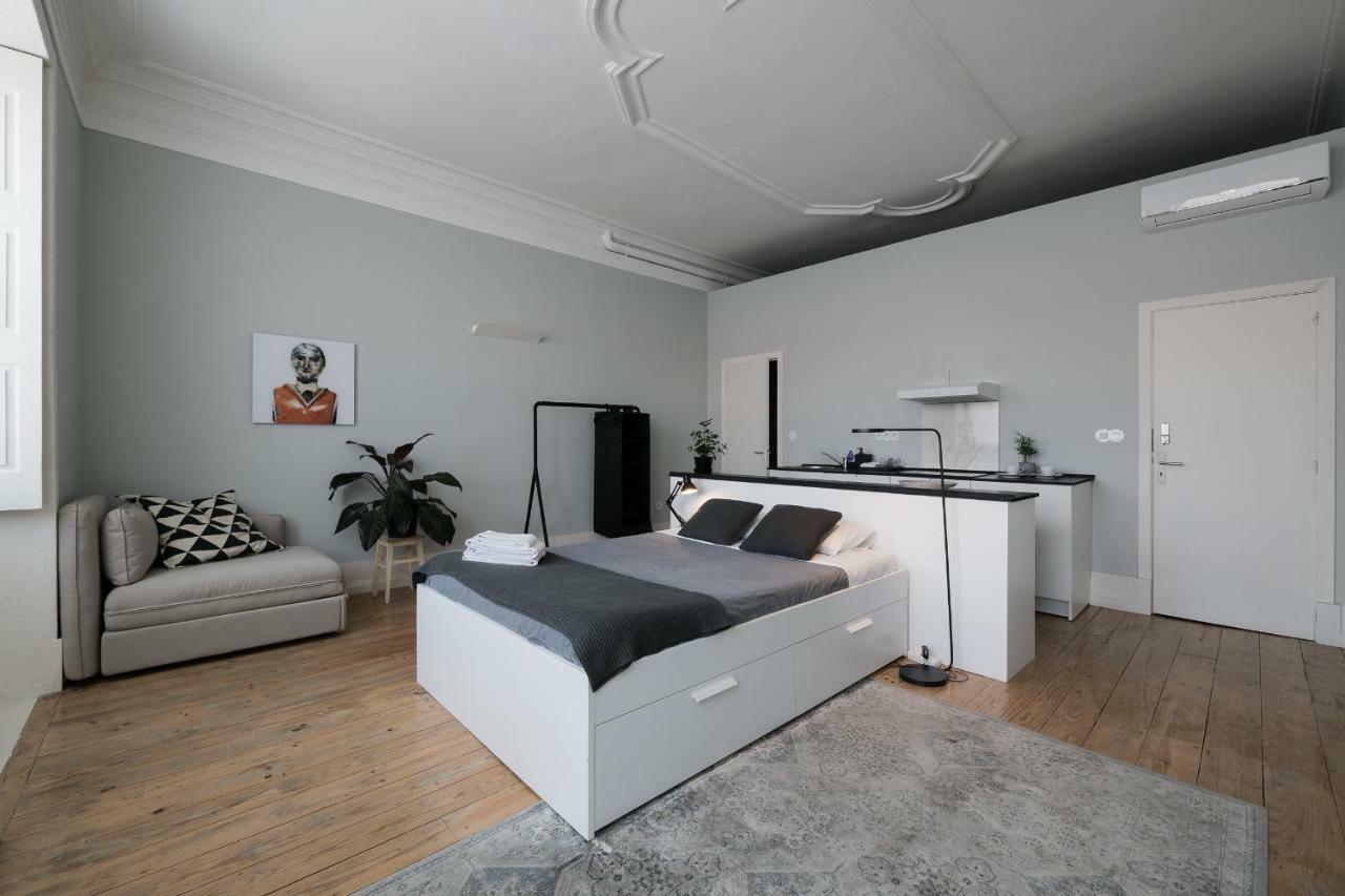 Baixa24 •P2R• Bright Apt In Vibrant Downtown Porto Kültér fotó